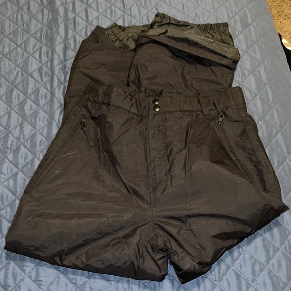 Skiing / Snowboarding Pants | Black | Medium | Unisex - Picture 1 of 4